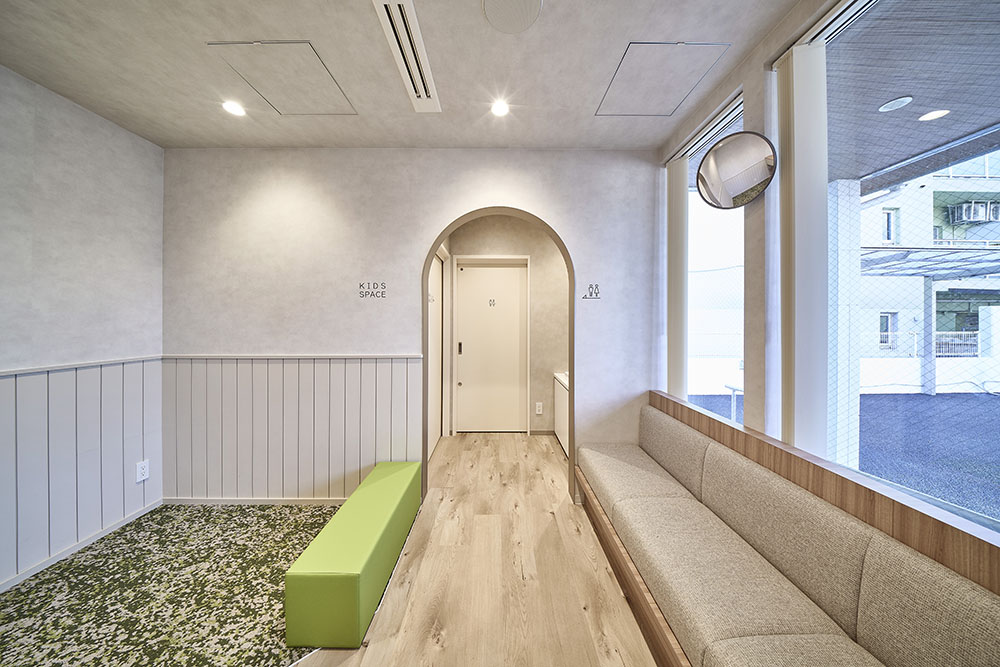 キッズスペース＆待合スペース